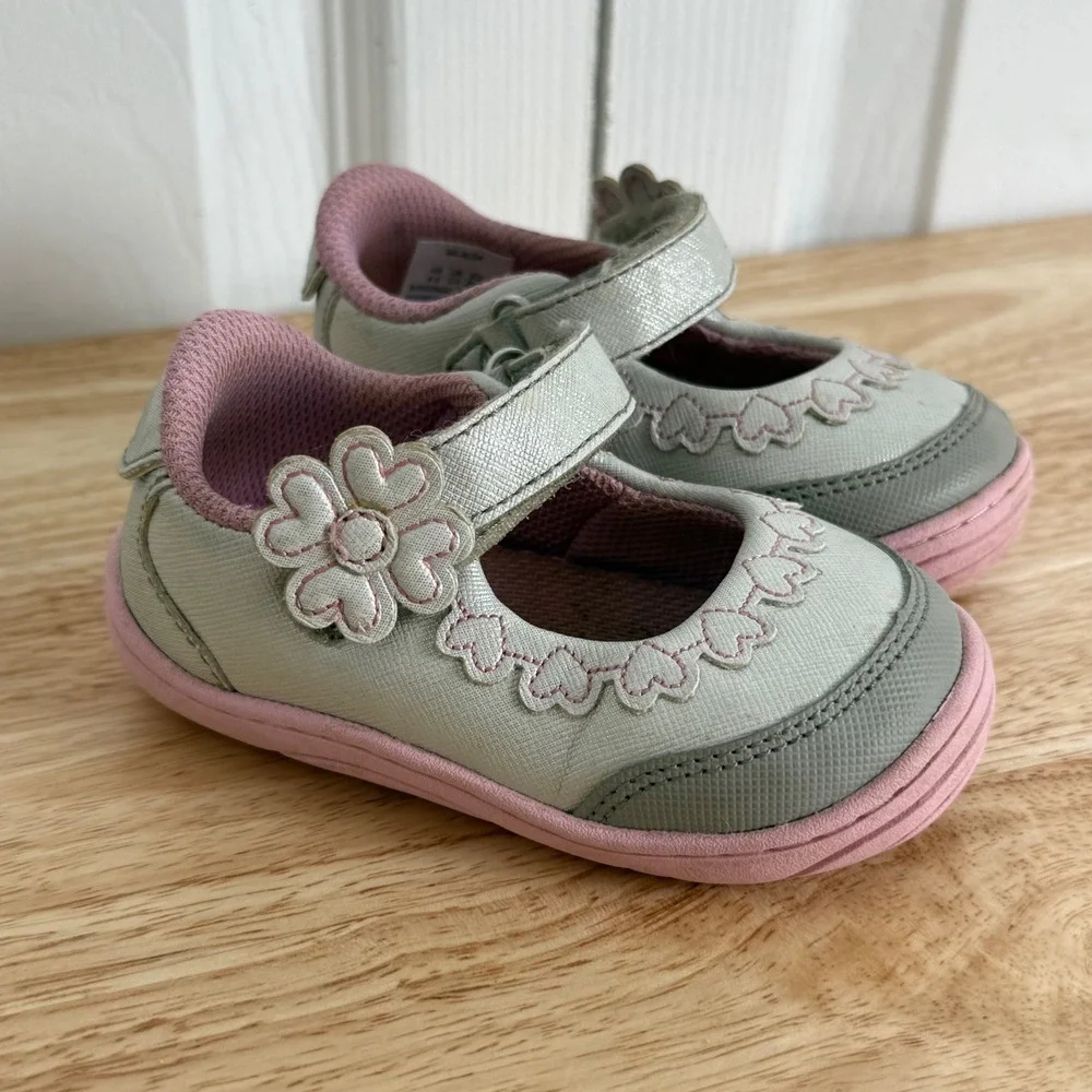 Stride Rite Alda Mary Jane 4.5 Silver Pink Heart Flower Cottagecore First Walker